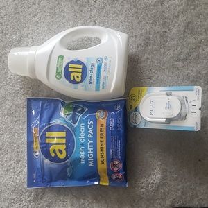 NEW ALL DETERGENT AND FABREZE PLUG IN